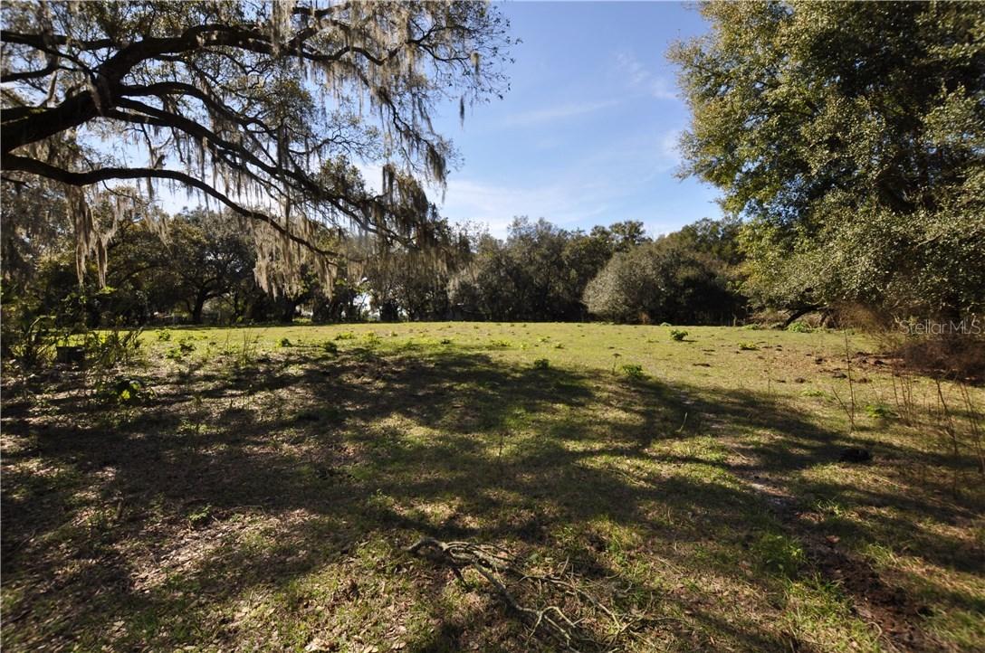 2414 Bennett Rd., Plant City, FL 33565