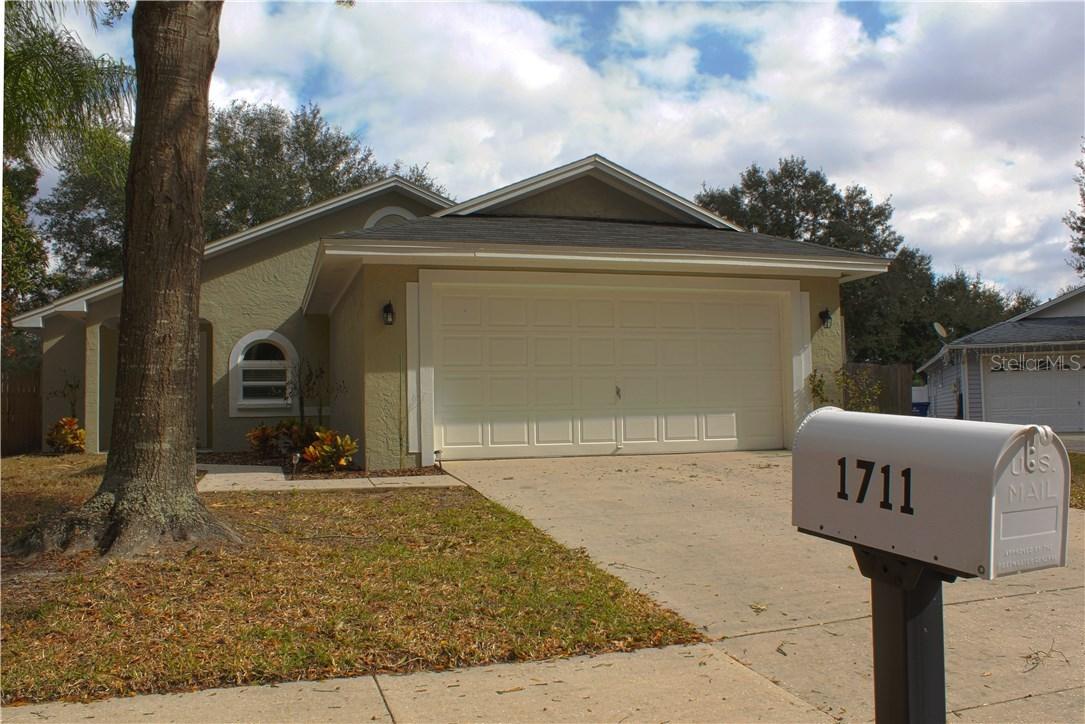 1711 Tinsmith Cir., Lutz, FL 33559