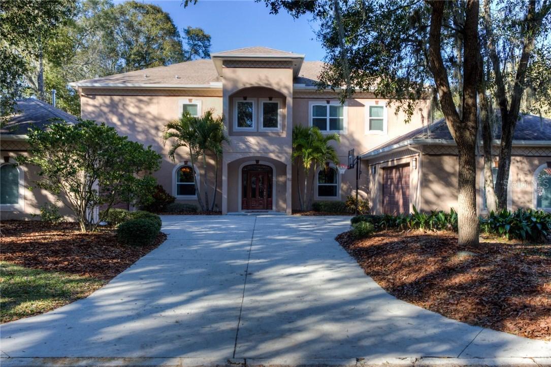 102 El Greco Dr., Brandon, FL 33511