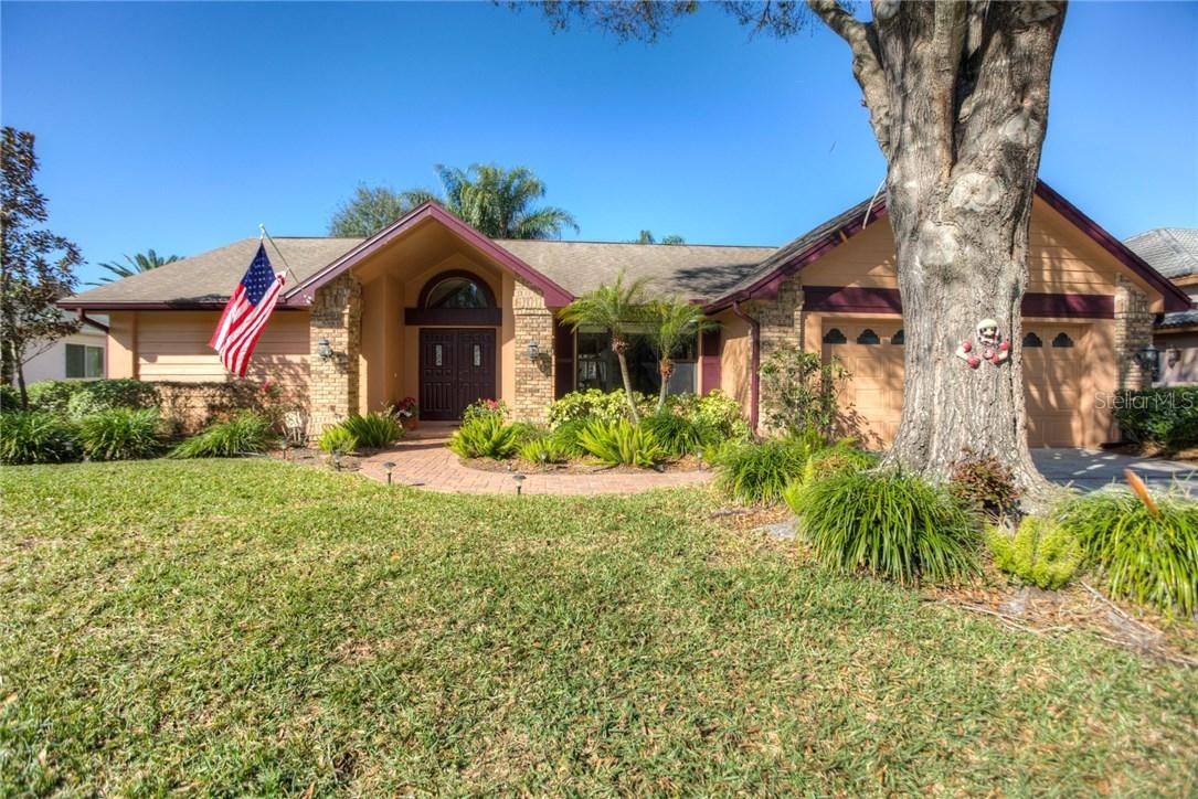 580 Centerwood Dr., Tarpon Springs, FL 34688