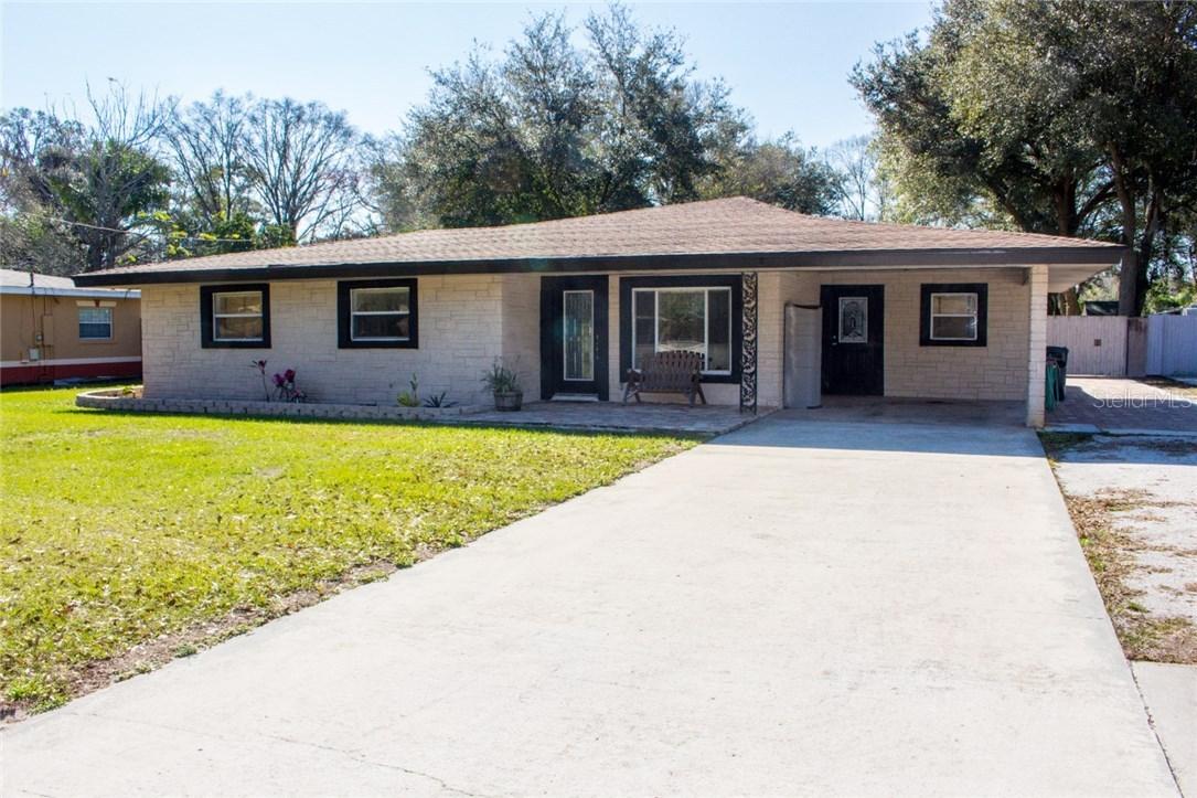 906 Crenshaw Lake Rd., Lutz, FL 33548