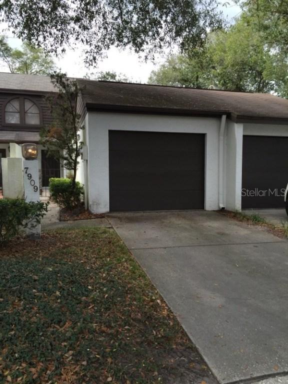 7909 Luxbury Pl., Tampa, FL 33614