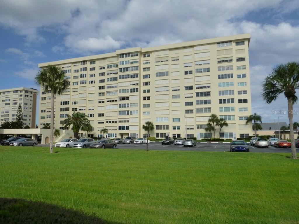 4550 Cove Cir. #902, St Petersburg, FL 33708