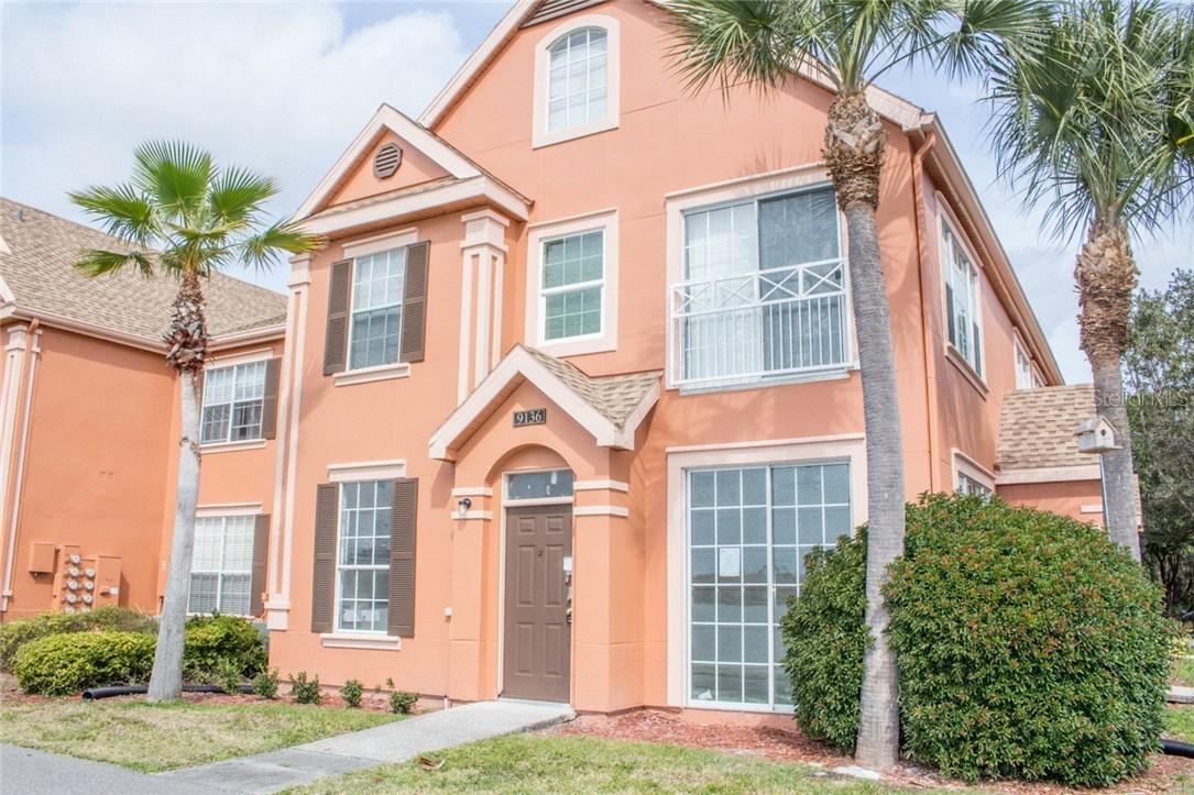 9136 Lake Chase Island Way, Tampa, FL 33626