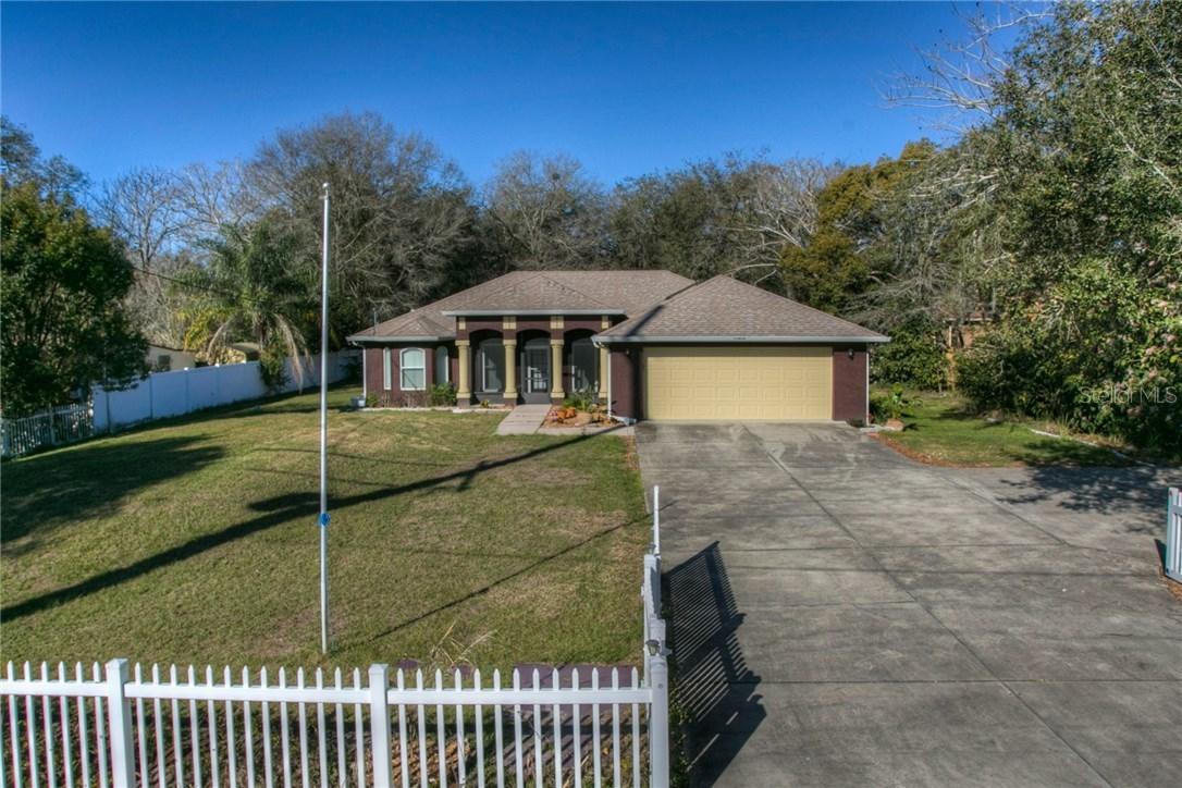 17810 Livingston Ave., Lutz, FL 33559