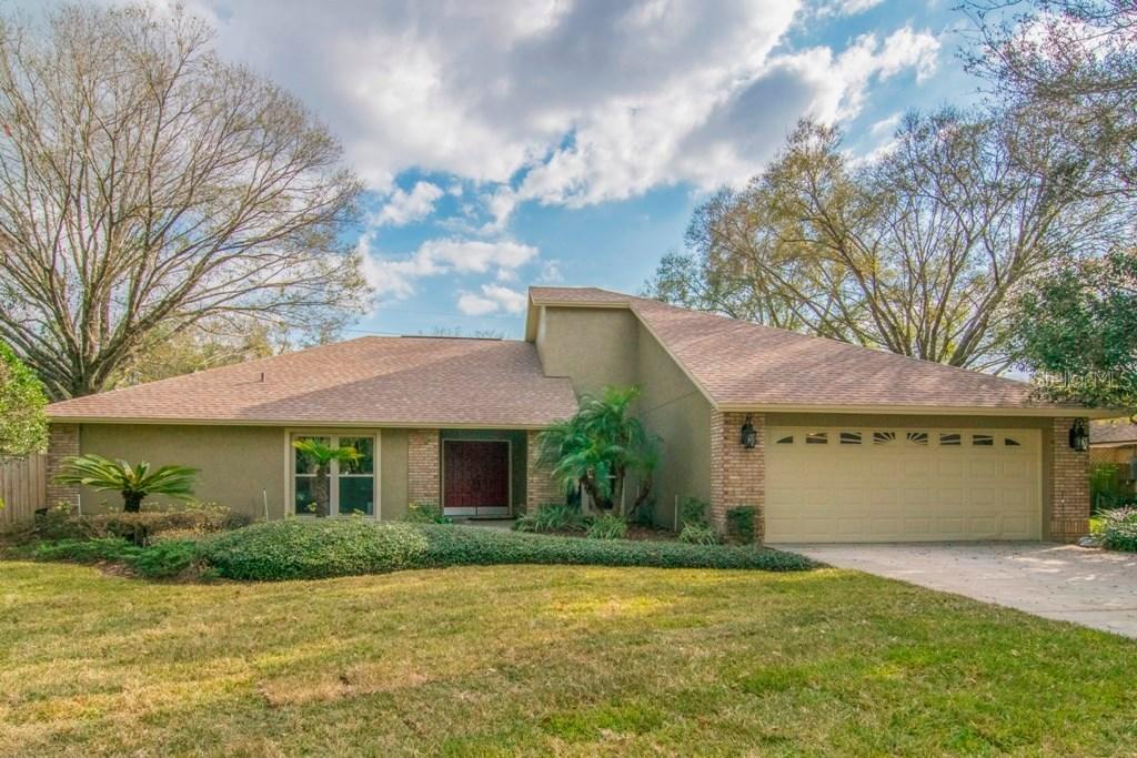 17904 Clear Lake Dr., Lutz, FL 33548