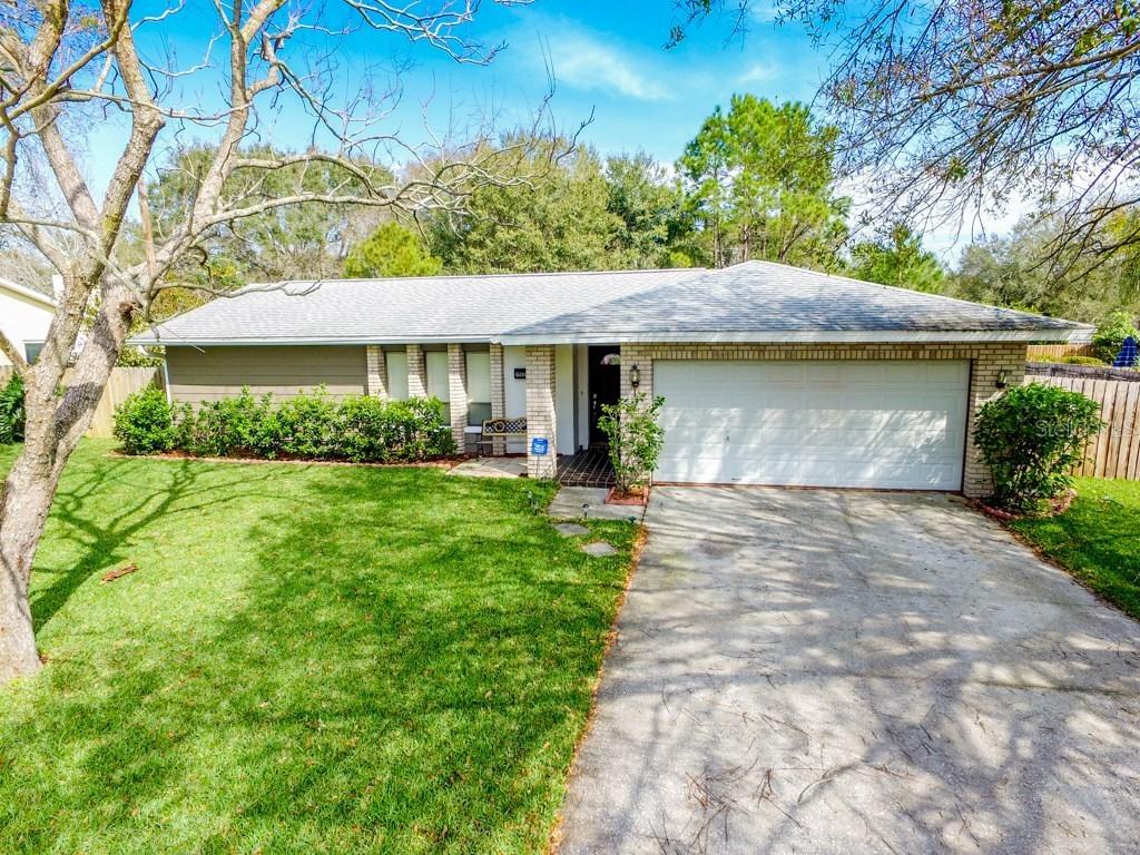 606 Hickory Lake Dr., Brandon, FL 33511