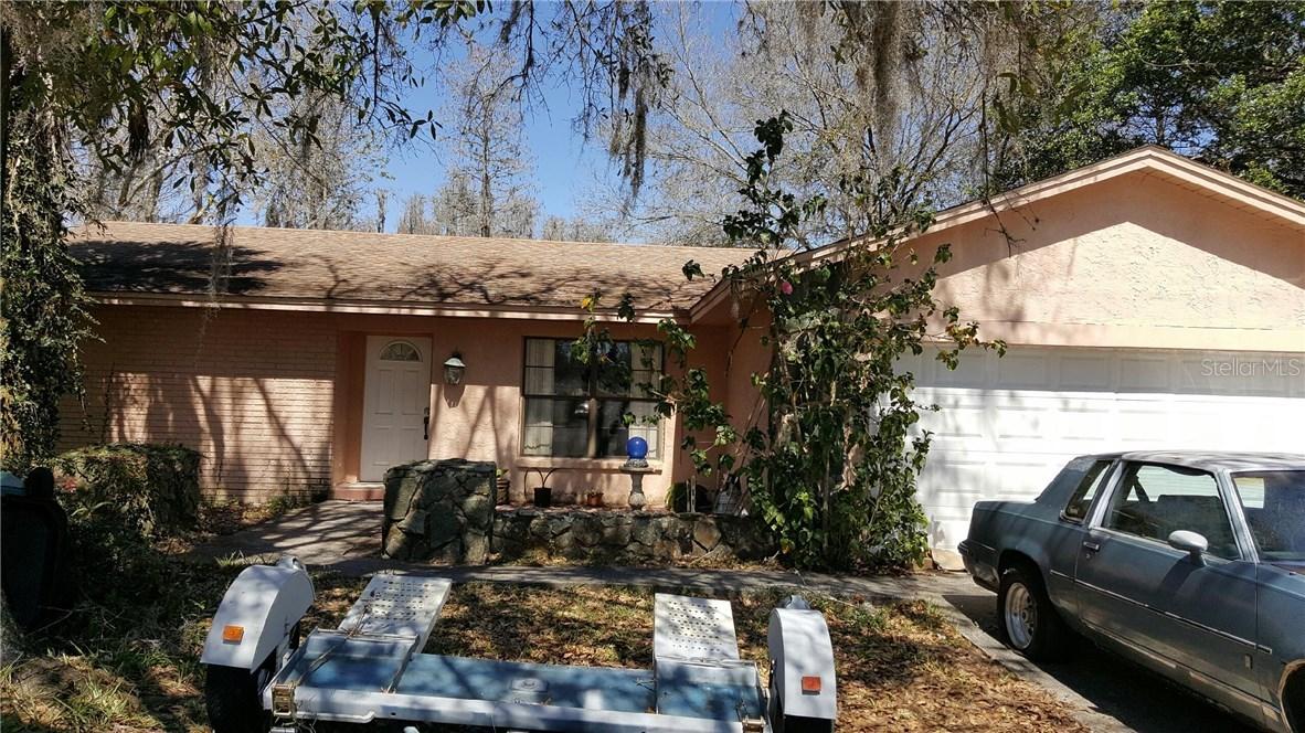 1421 Eastwood Dr., Lutz, FL 33549