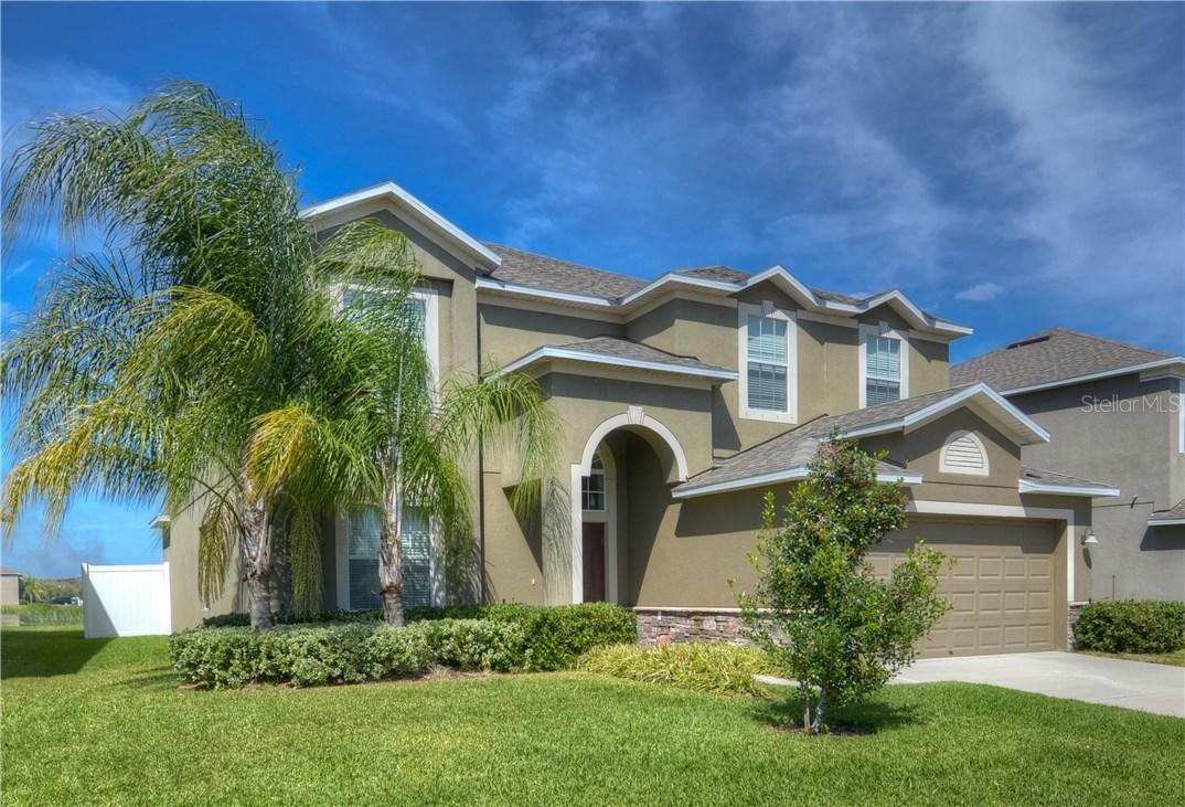 2424 Roanoke Springs Dr, Ruskin, FL 33570
