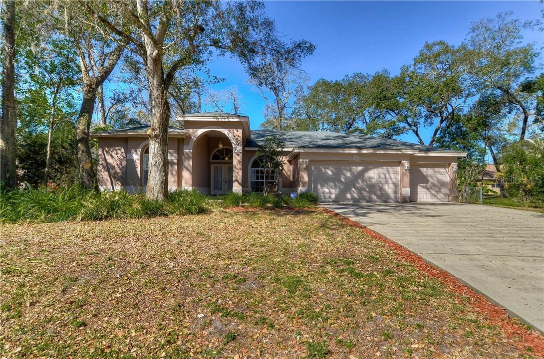 1886 Castle Woods Dr., Clearwater, FL 33759