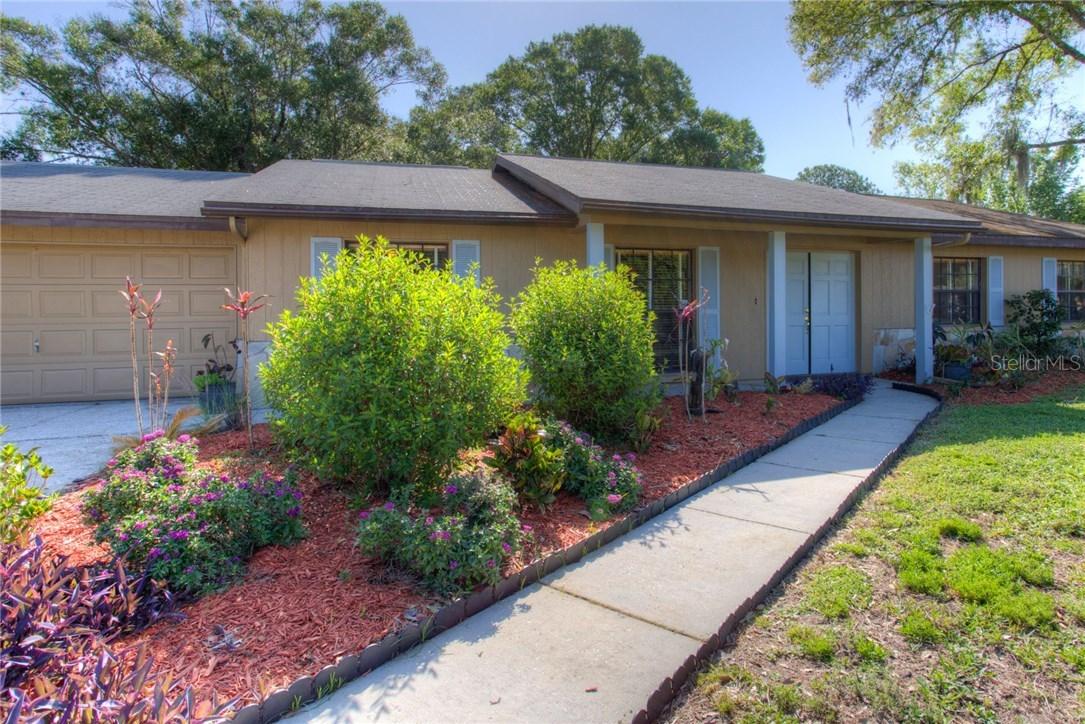 17305 Lynndan Dr., Lutz, FL 33548