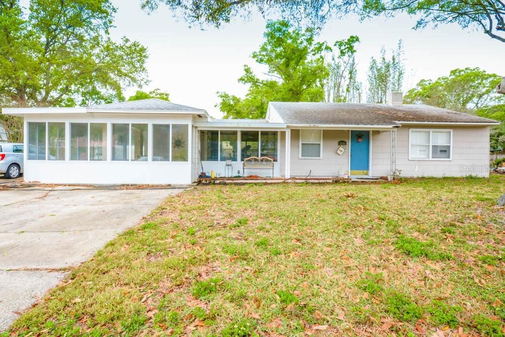 1140 Robinson Dr., St Petersburg, FL 33710