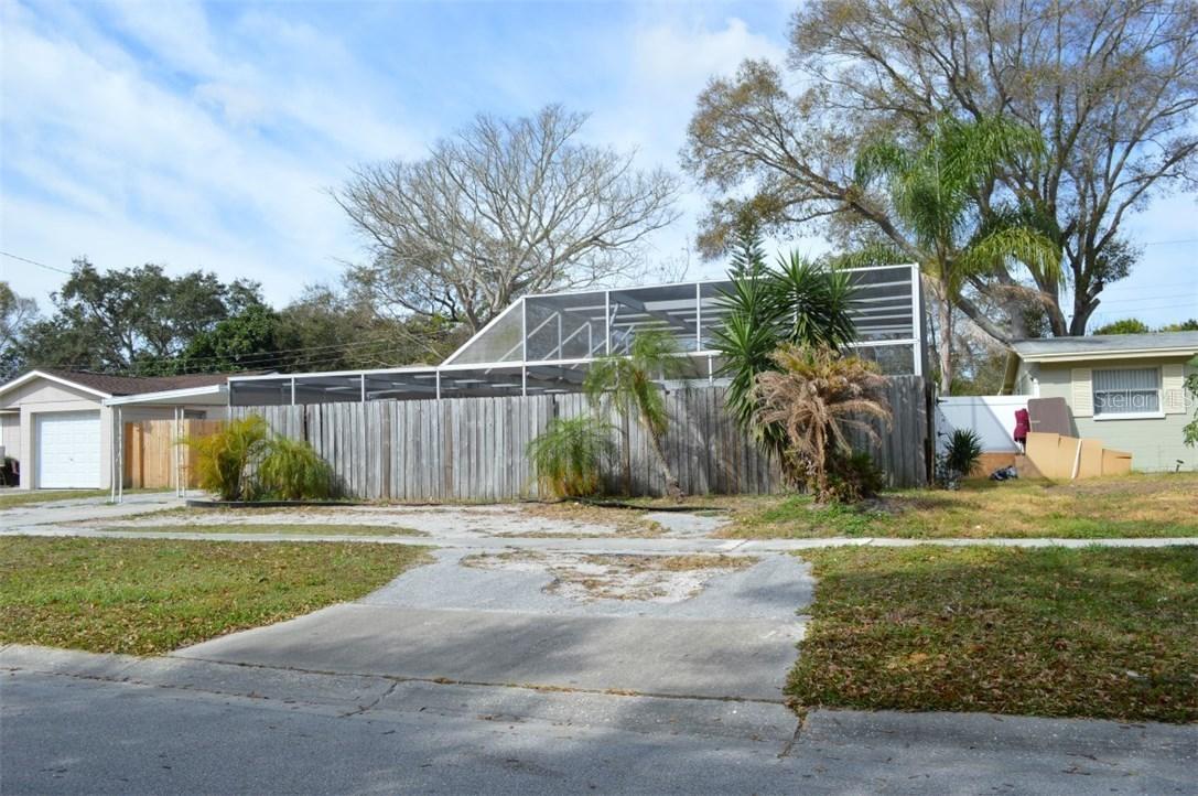 11718 92nd St., Largo, FL 33773