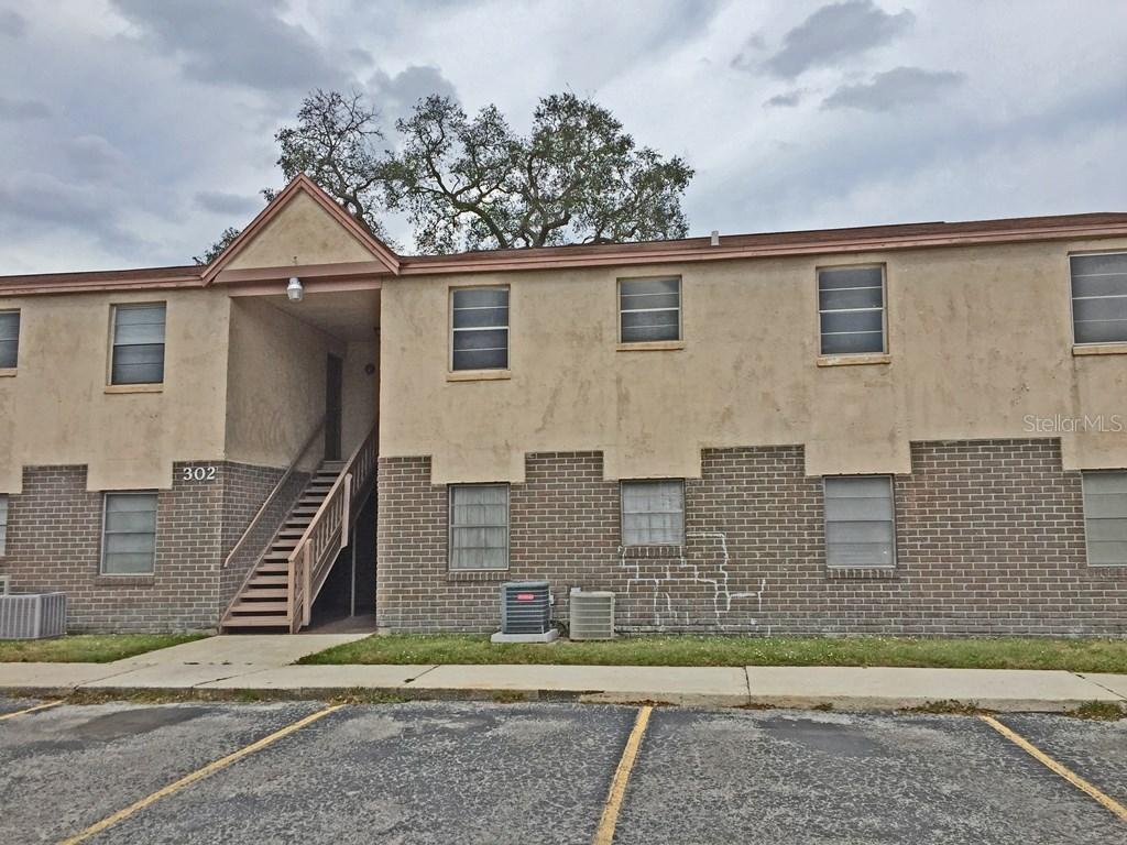 302 E Wellington Ct. #83, Tampa, FL 33604