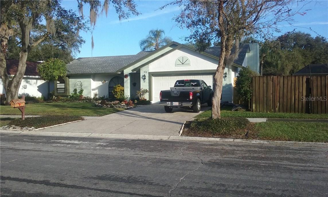 1910 Landside Dr., Valrico, FL 33594