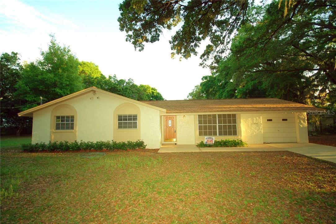 604 W Old Hillsborough Ave., Seffner, FL 33584