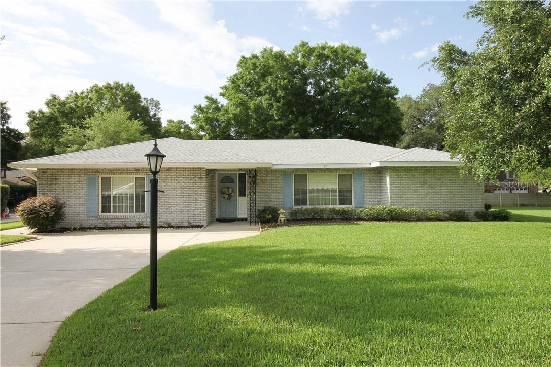 17 Lake Link Dr., Winter Haven, FL 33884