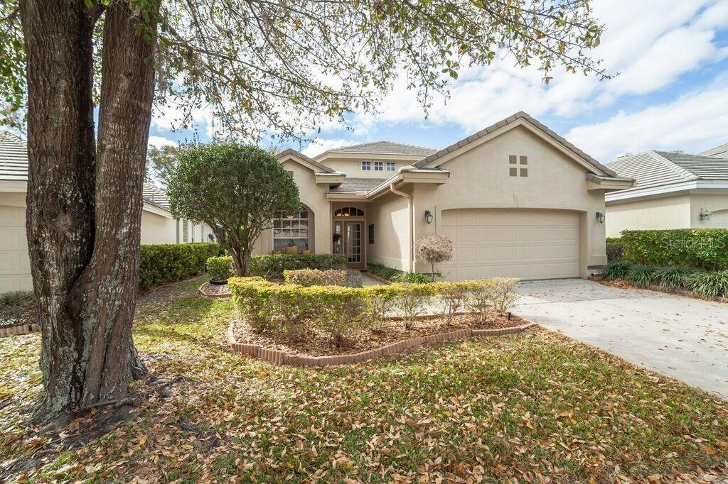 5418 Avenal Dr., Lutz, FL 33558