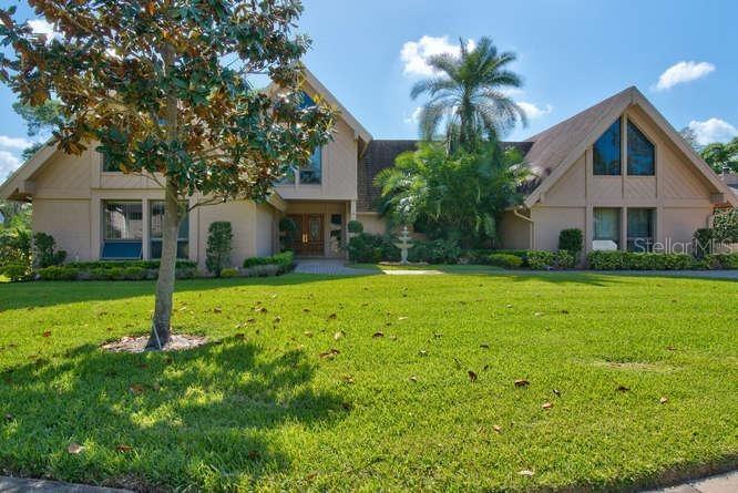 13316 Golf Crest Cir., Tampa, FL 33618