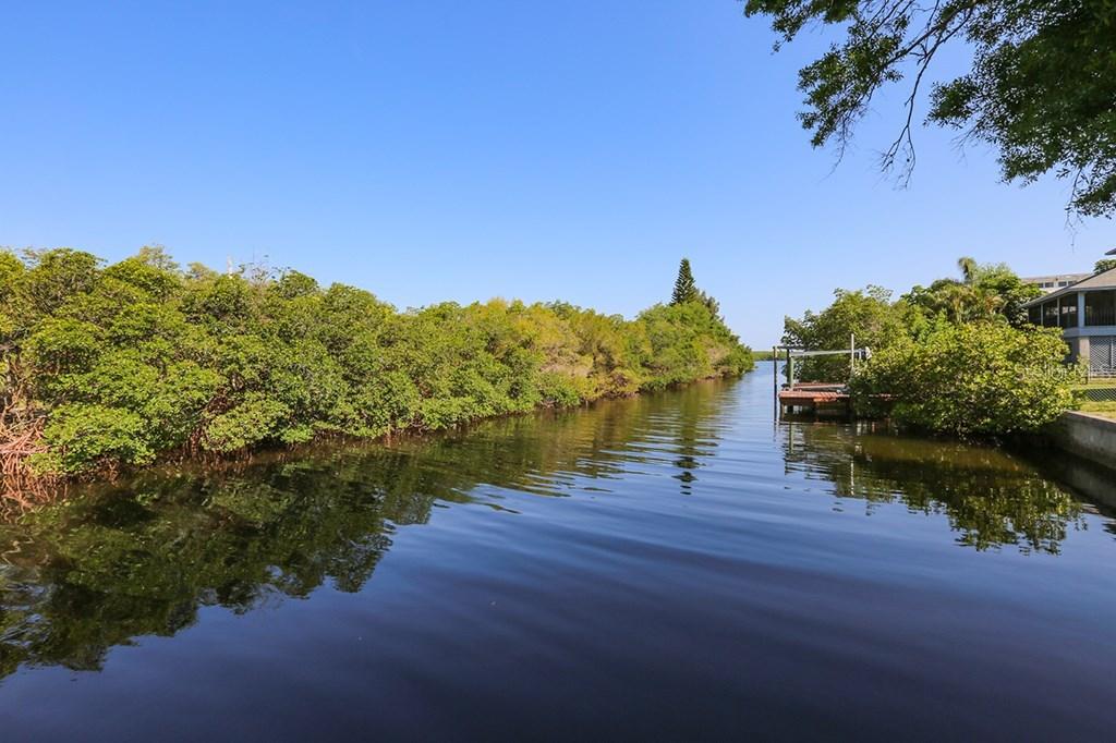 815 Seabreeze Dr., Ruskin, FL 33570