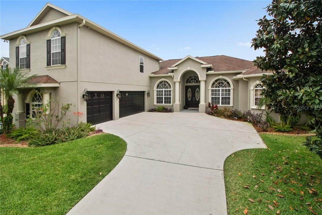 1109 Carriage Park Dr., Valrico, FL 33594