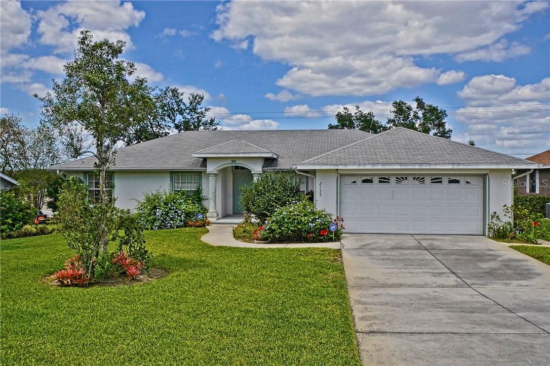 2135 Saxon Ln., Lakeland, FL 33810