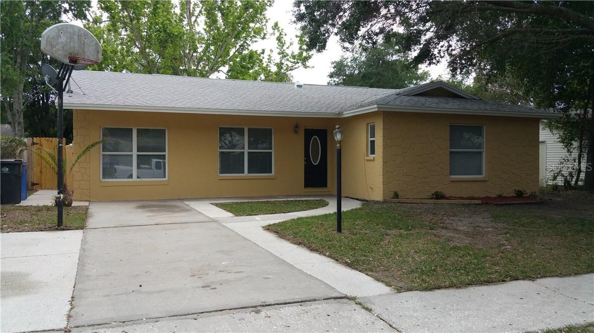 205 Circle Hill Dr., Brandon, FL 33510