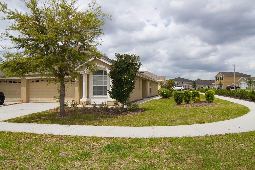3915 Crossline Dr., Spring Hill, FL 34609