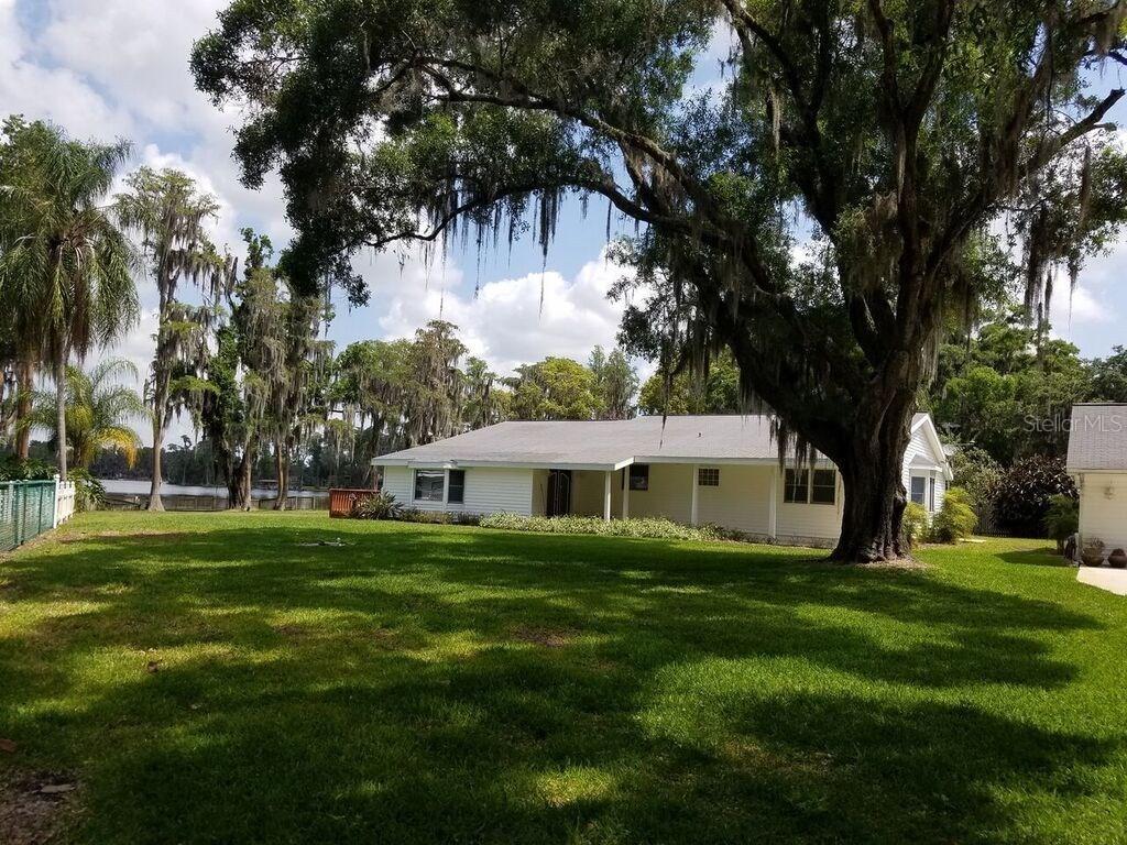 705 Crystal Lake Rd., Lutz, FL 33548