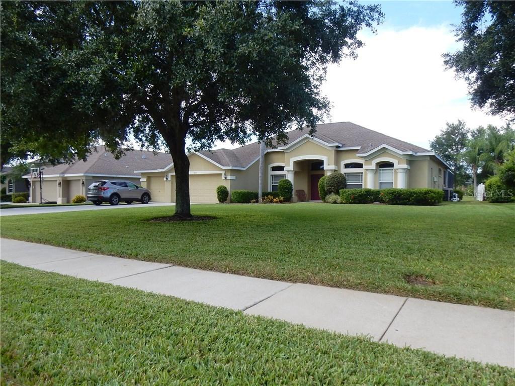 2837 Lake Michaela Blvd., Valrico, FL 33596