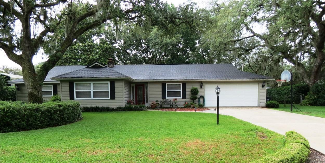 615 Greenbriar Dr., Brandon, FL 33511