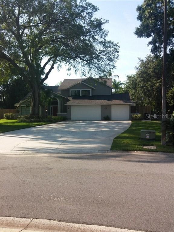 2712 Buckhorn Oaks Dr., Valrico, FL 33594