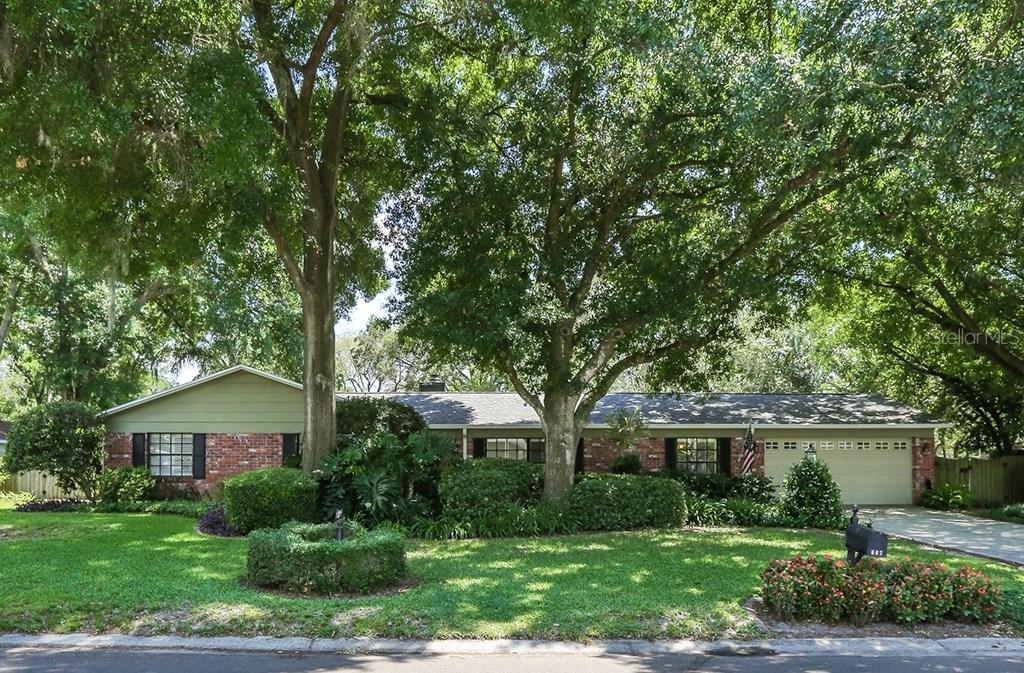 607 Greenbriar Dr., Brandon, FL 33511
