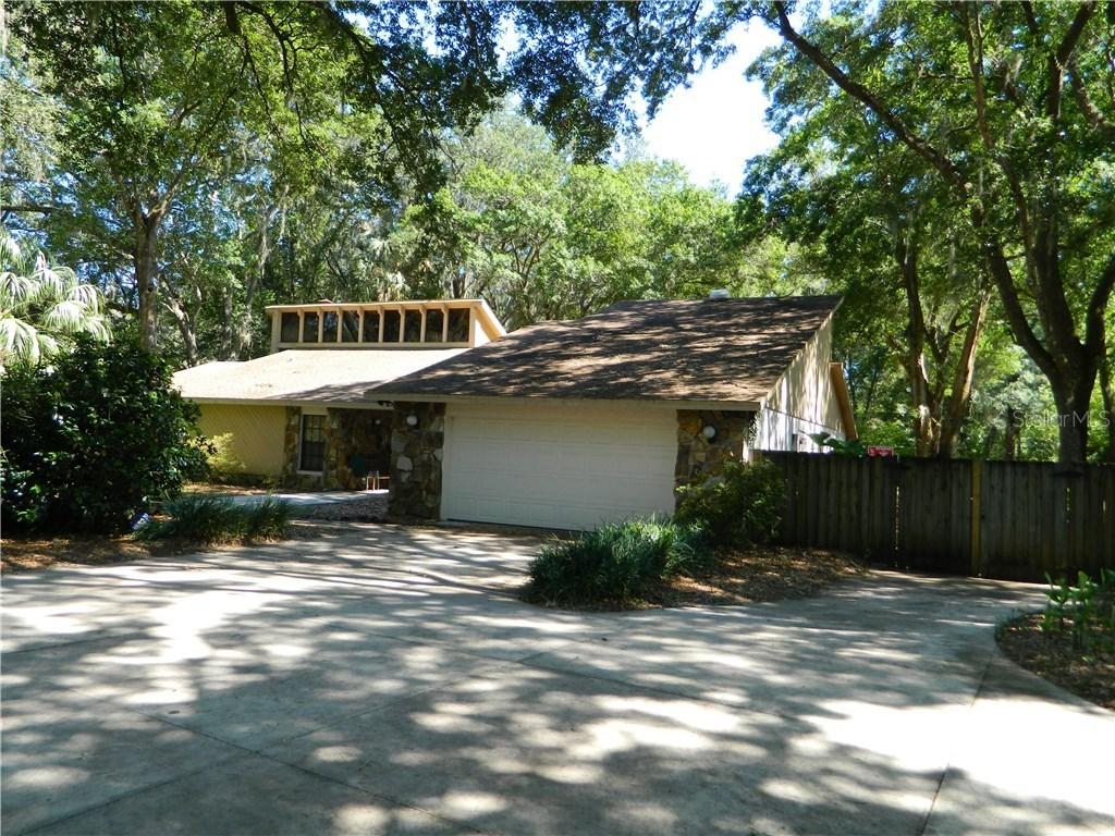 2705 Spring Green Dr., Lutz, FL 33559