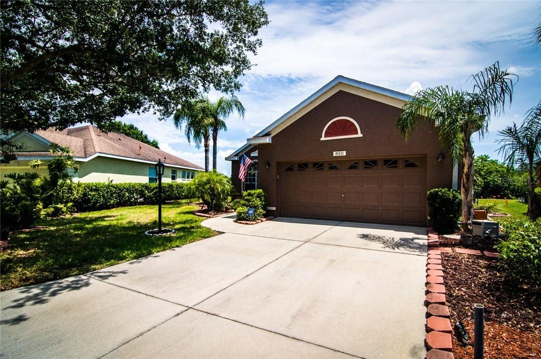 850 Springwood Cir., Bradenton, FL 34212