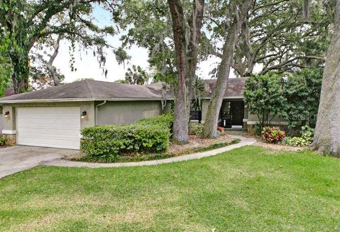 3614 Arlington Oaks Ct., Tampa, FL 33618