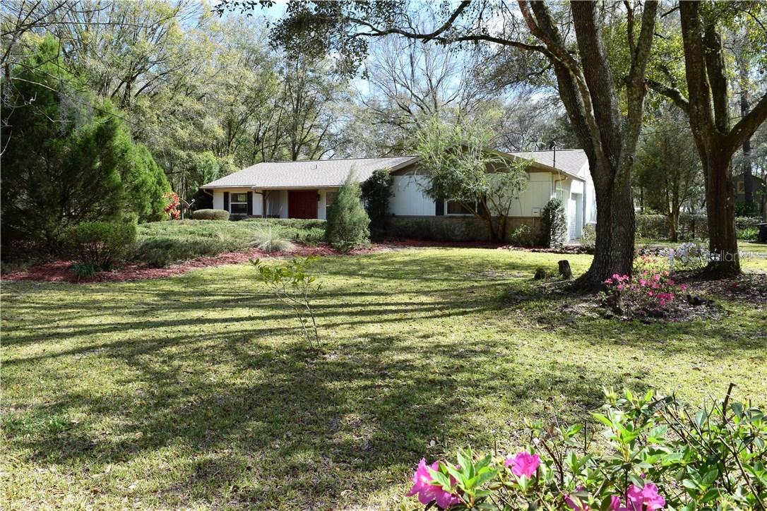 39014 Bay Ave., Zephyrhills, FL 33540