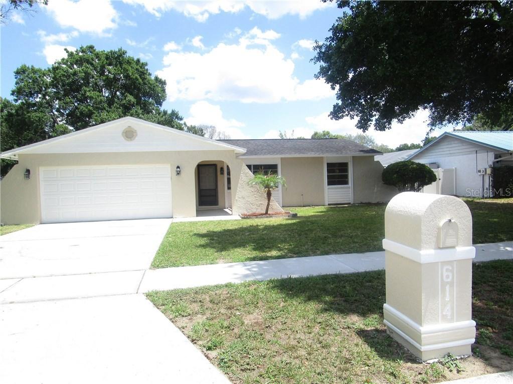 614 Red Robin Rd., Seffner, FL 33584