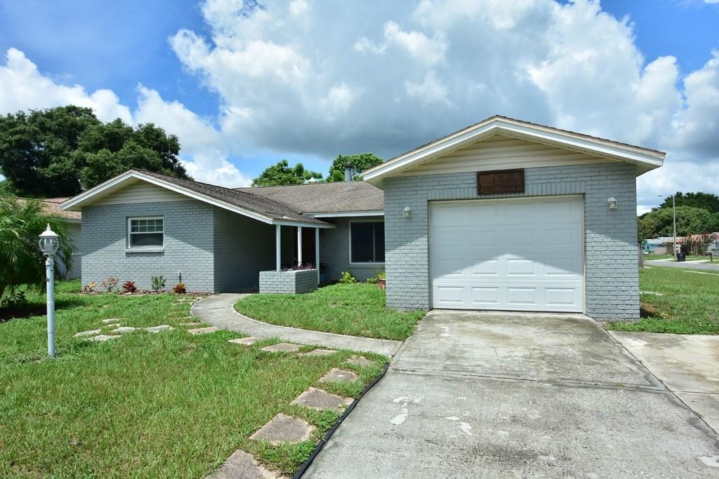 137 Valley Cir., Brandon, FL 33510