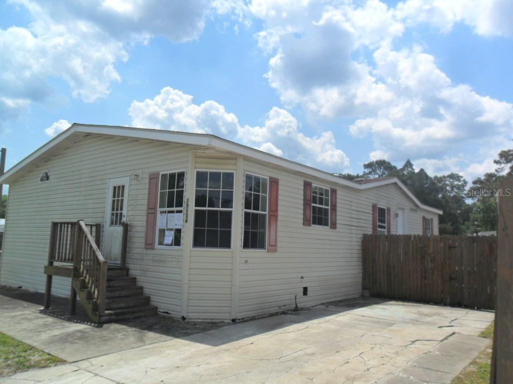39134 Hillcrest Dr., Zephyrhills, FL 33542
