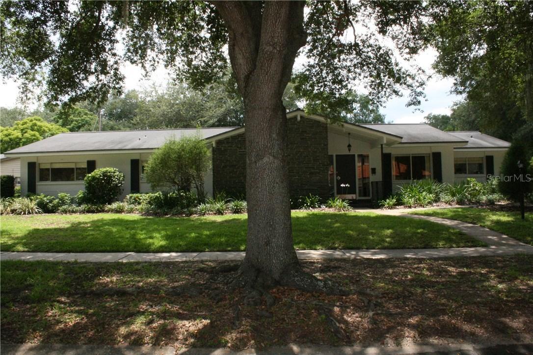 11504 Carrollwood Dr., Tampa, FL 33618