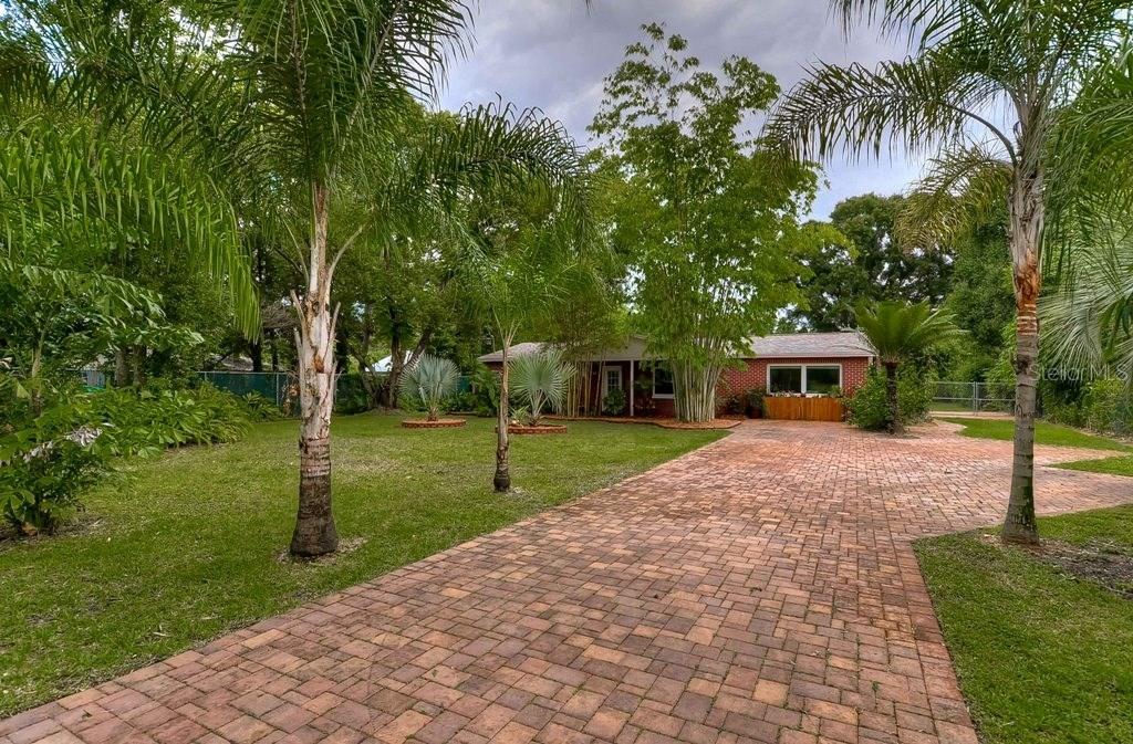 9902 Springway Dr., Riverview, FL 33578