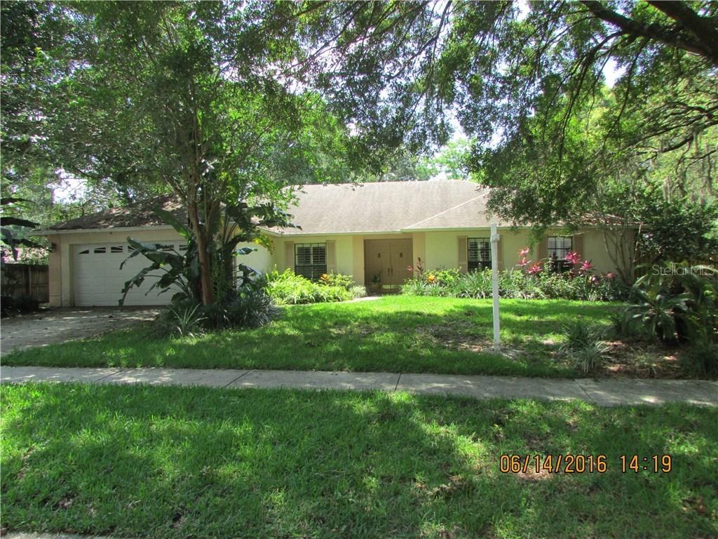 15916 Dover Cliffe Dr., Lutz, FL 33548