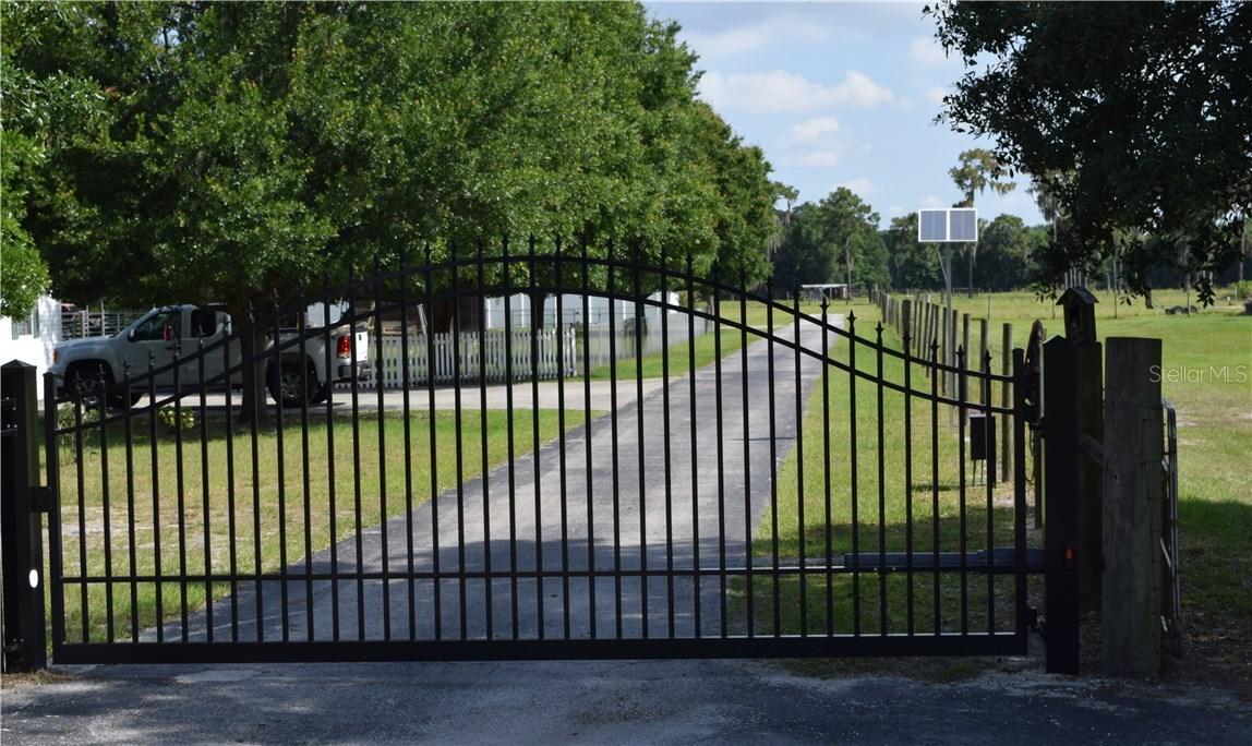 3904 Link Rd., Lithia, FL 33547