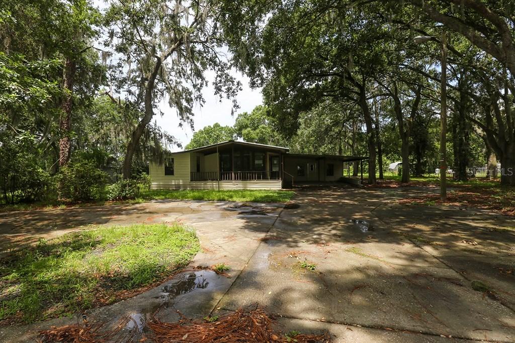 417 S Wiggins Rd., Plant City, FL 33566