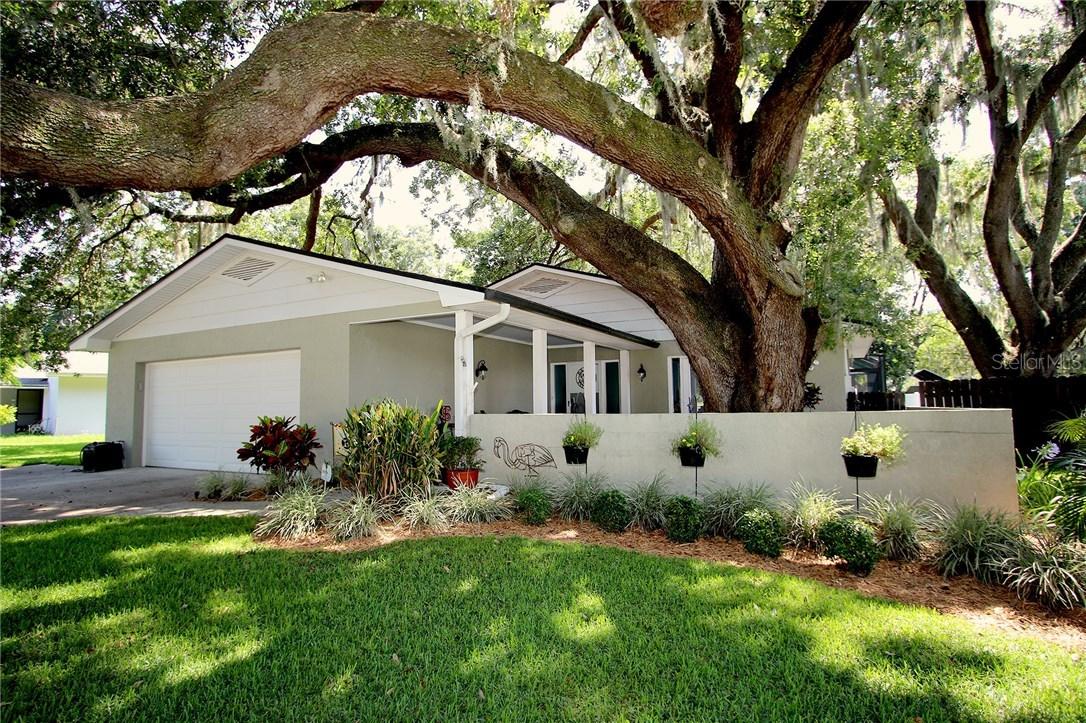 1005 Meadowcrest Dr., Valrico, FL 33594