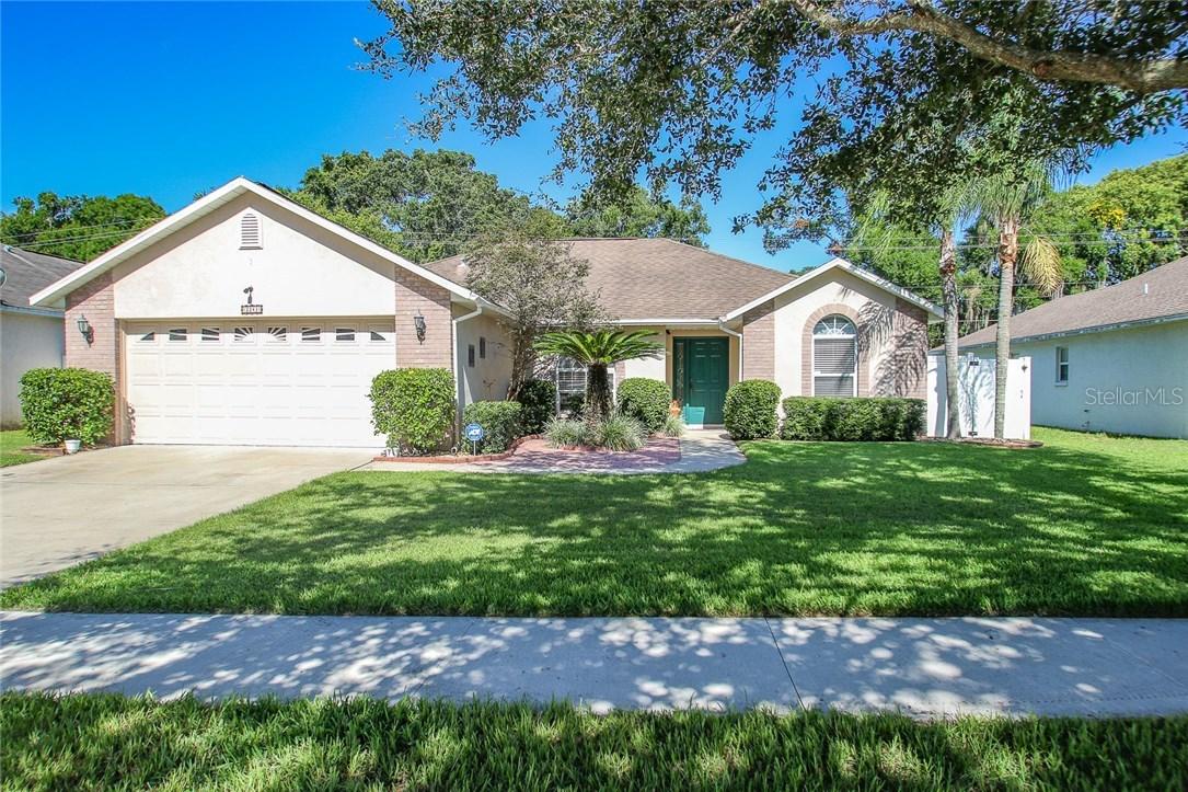 2241 Towering Oaks Cir., Seffner, FL 33584