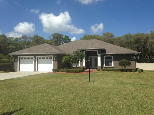 4015 Crestwood Dr., Valrico, FL 33596