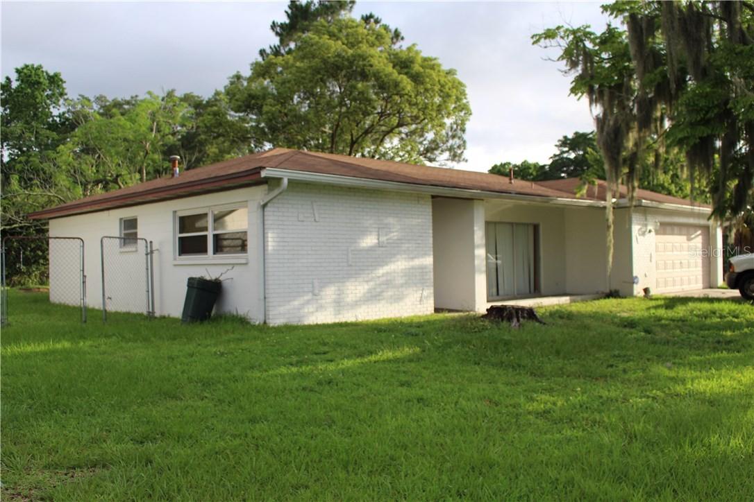 1009 Greenbriar Dr., Brandon, FL 33511