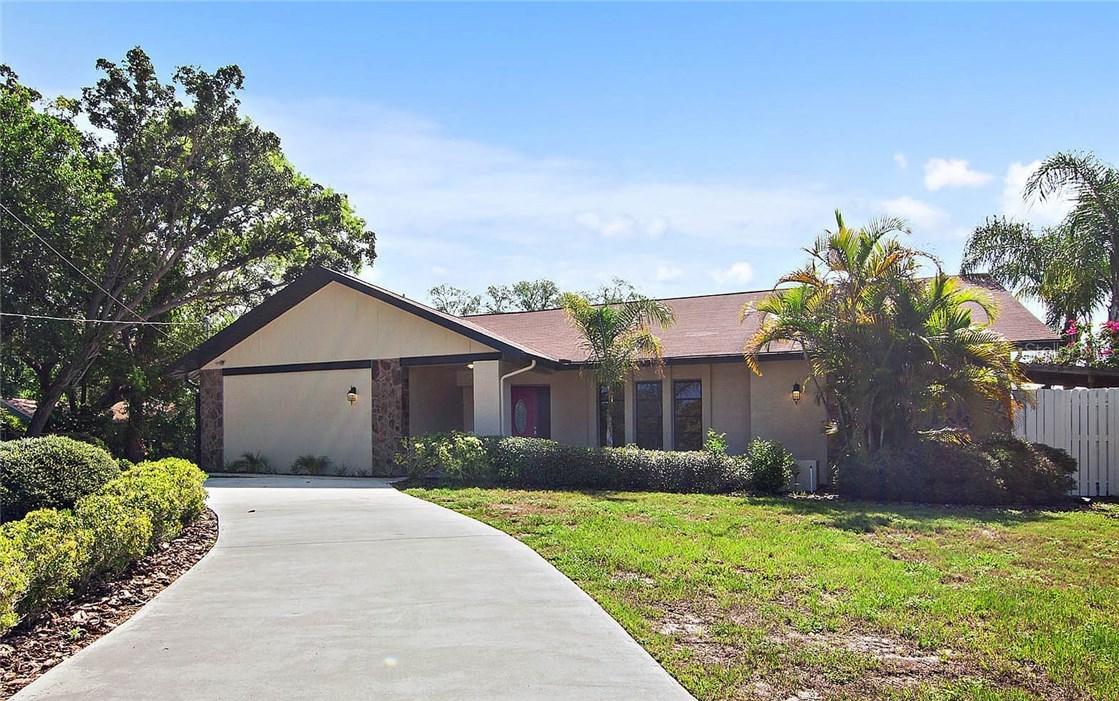 1113 Carlton Rd., Tarpon Springs, FL 34689